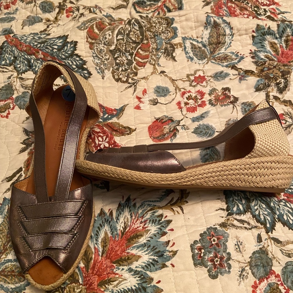 Women’s wedge sandal by gentle souls